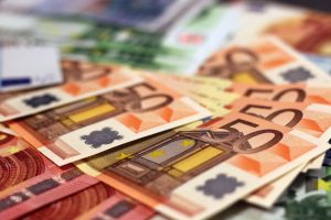 El TJUE obliga a los bancos a la devolución inmediata del dinero de las estafas: tus derechos