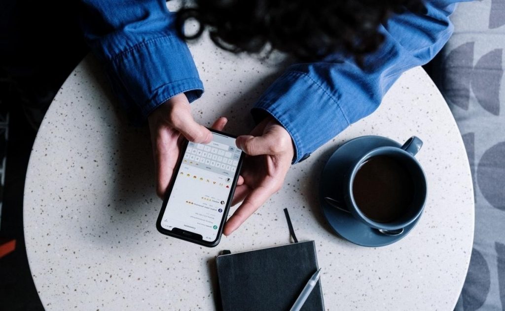 Por supuesto, los mensajes de voz en WhatsApp se polarizan