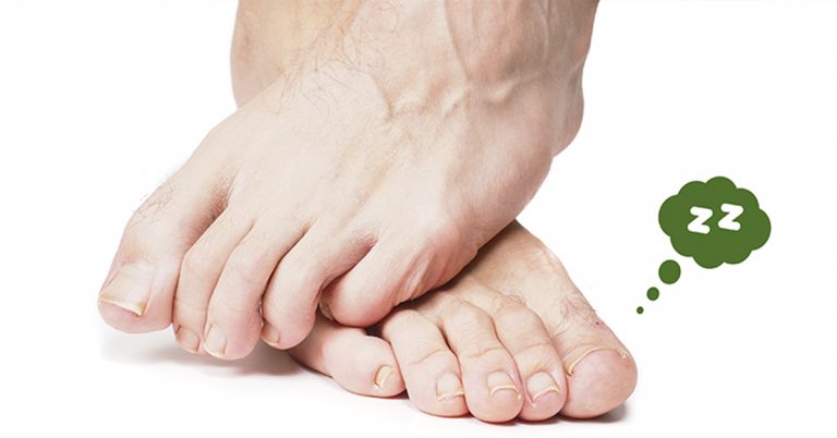Las enfermedades que puedes tener si se te duermen los pies