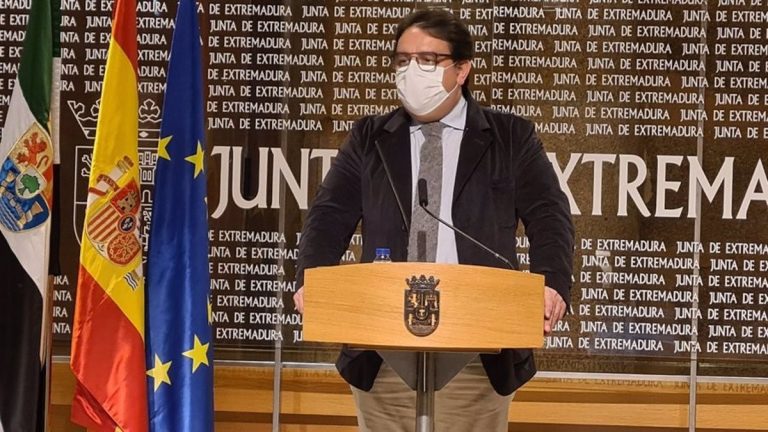 Extremadura recomienda que las mesas no sean de más de 10 personas