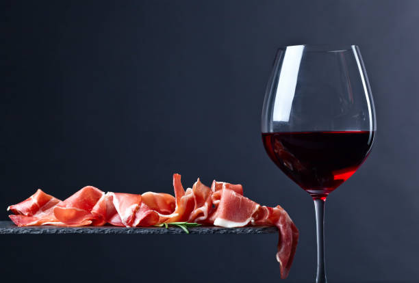 Este es el vino que mejor combina con el jamón ibérico