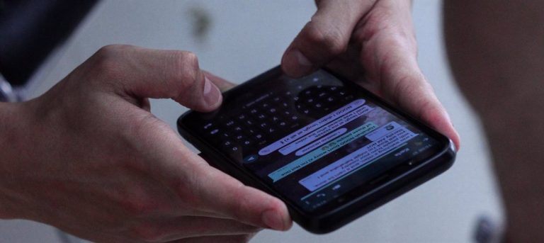 Las apps de terceros ya no puden espiar si el usuario está conectado en WhatsApp