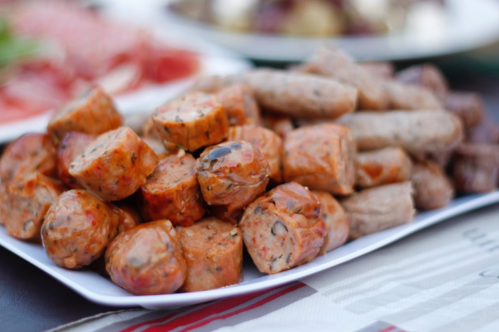 Las salchichas híbridas tienen su competencia dieta 