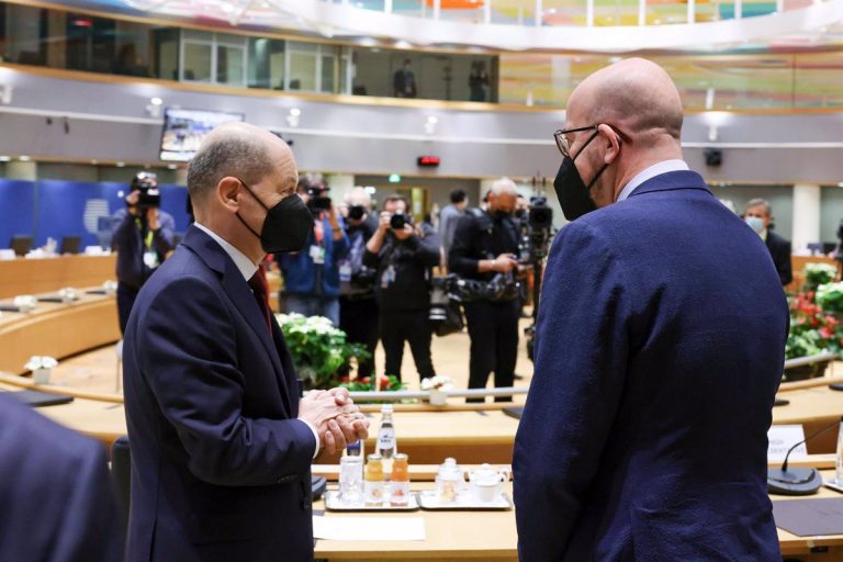 Los 27 piden coordinarse para no dañar la libre circulación mientras varios imponen controles