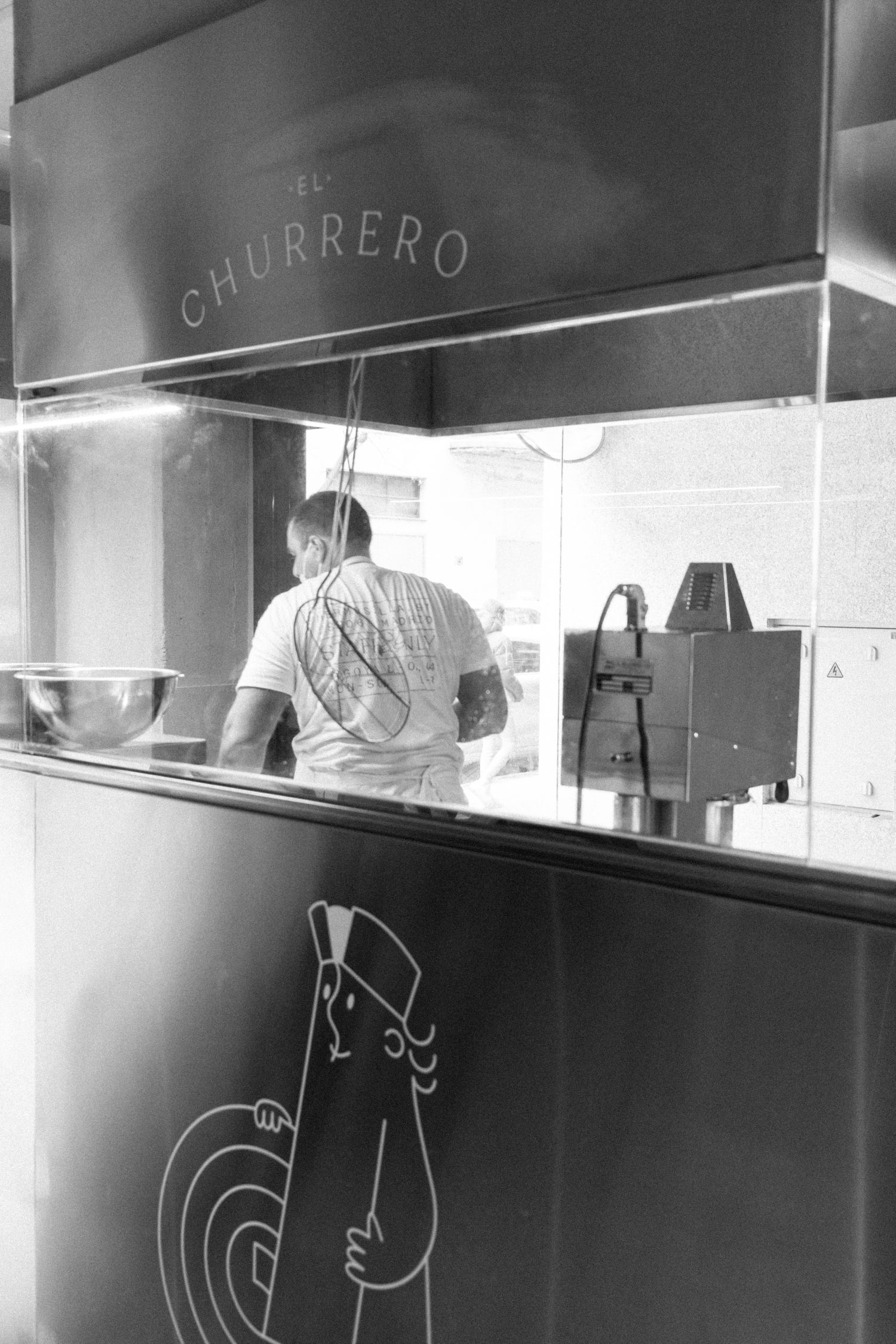 Manosanta: el nuevo templo gastronómico donde rendir culto al churro 1 Madrid