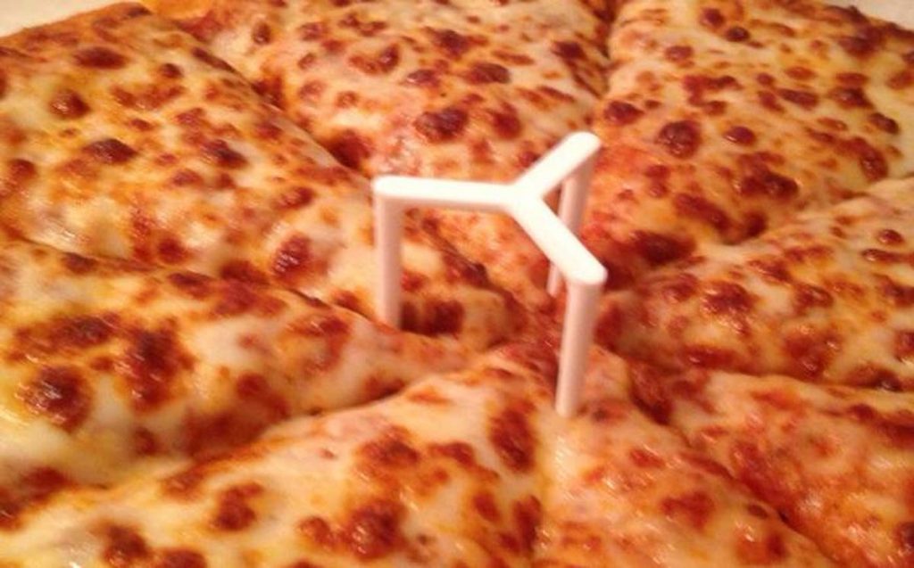 ¿Con qué materiales esta hecho el guardapizzas?