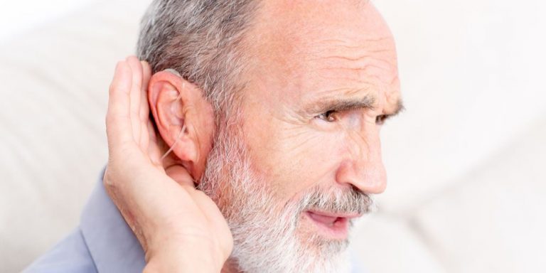 Qué es la presbiacusia