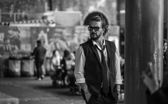 Ricardo Arjona presenta “Negro”, su nuevo álbum 1 Ricardo Arjona negro