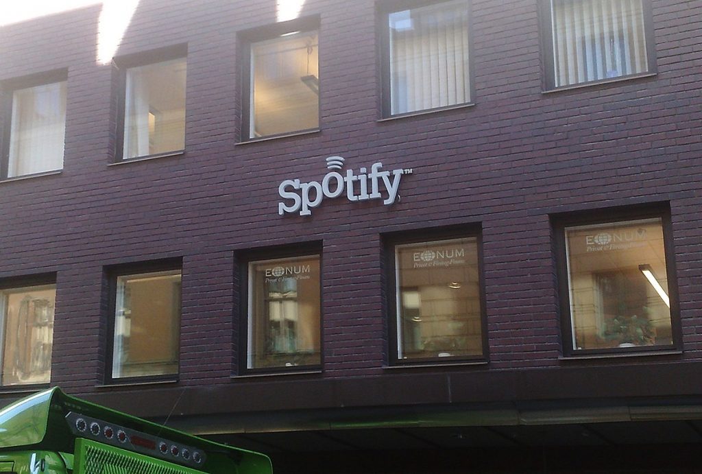 ¿Con que equipo es compatible Spotify?