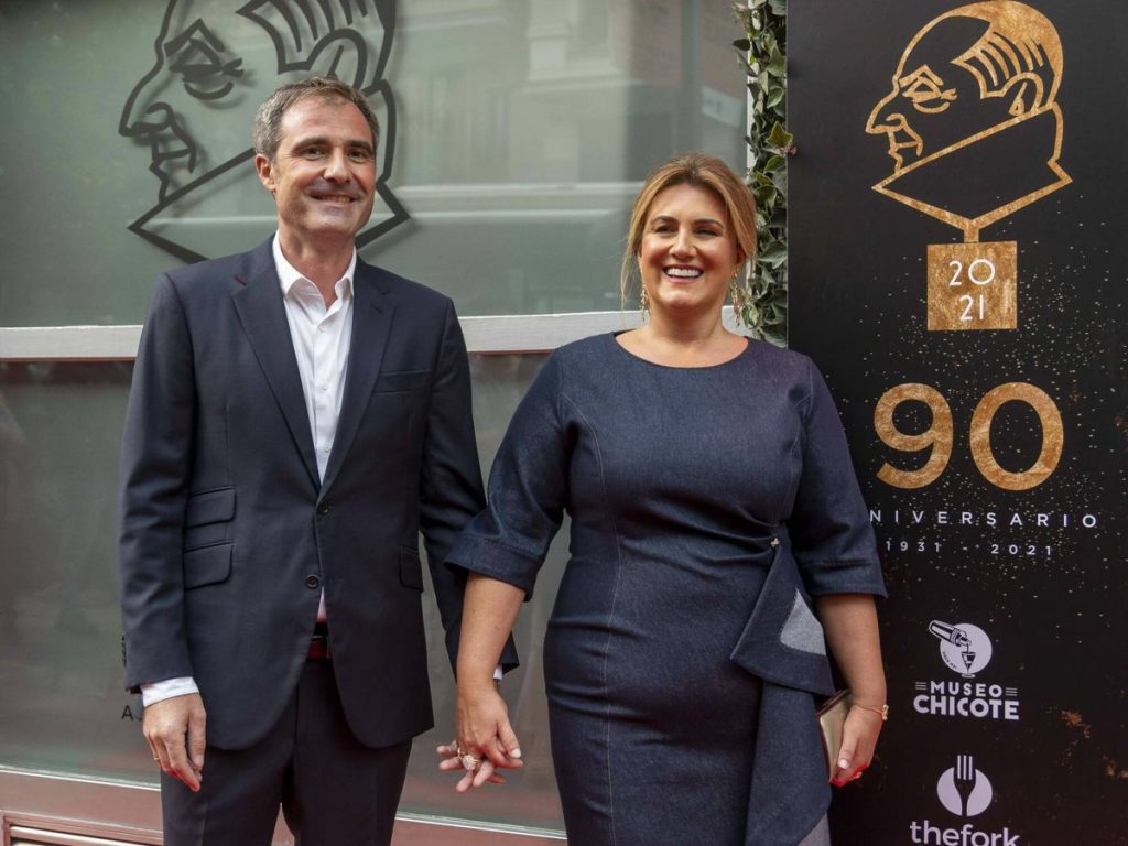 El nuevo 'salvavidas' de Carlota Corredera por si se acaba Sálvame 9 Trabajando con su esposo sálvame