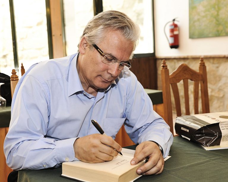 El Tribunal Supremo rechaza el recurso de Baltasar Garzón contra el exdirector de MONCLOA.com