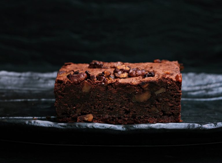 Cómo hacer rápido un brownie sin usar el horno