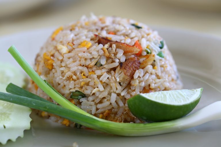 Arroz con pollo oriental: así se prepara en 30 minutos