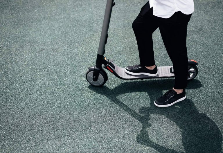 Los servicios de Talleres LYNX para la reparación batería patinete eléctrico