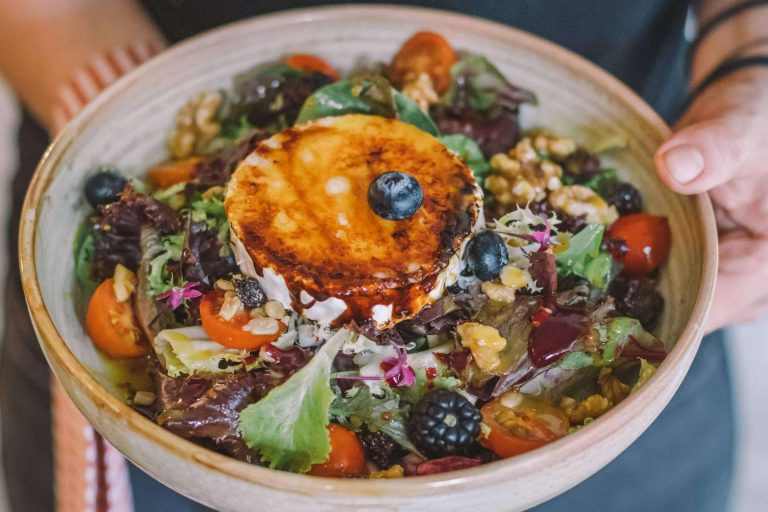 ¿Dónde encontrar cocina tradicional catalana a la brasa? Vic Brasería