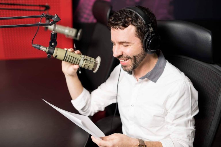 ¿Cómo es el curso de iniciación en locución y doblaje de Fernando Acaso?