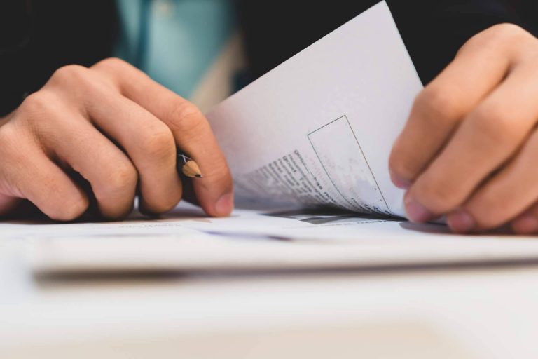 ¿Por qué es importante recurrir a expertos en casos de falsificación documental?, por ASEIIP Dictámenes Periciales