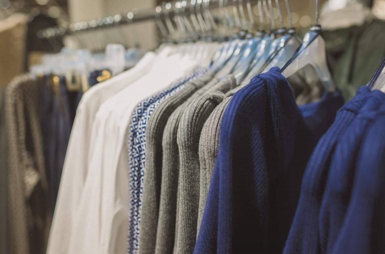 Who Killed Bambi? presenta una de las mejores rebajas de Rains o Compañia Fantastica