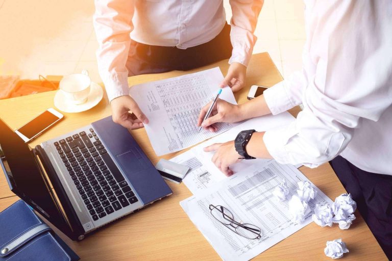 Un documento para evitar posibles incidencias en el cobro de facturas, el informe de empresa