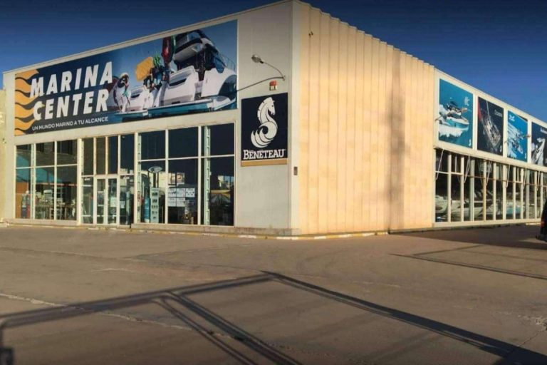Adquirir barcos de ocasión en Murcia a través del concesionario náutico Marina Center