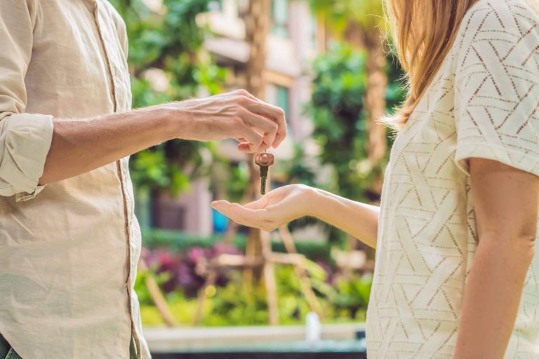 Nester realiza la comprobación del scoring de inquilinos