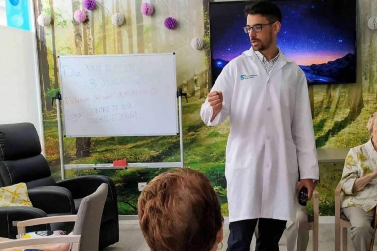 Salus Mayores, el centro de día en Madrid que ofrece todos los servicios y actividades que los mayores necesitan