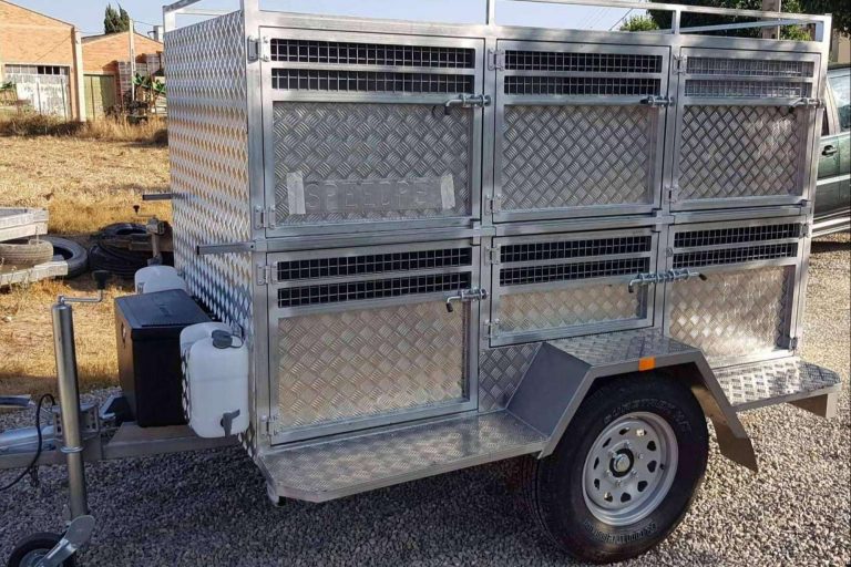 Remolques para coches para transportar ganado, perros y caballos de la mano de Speedrem