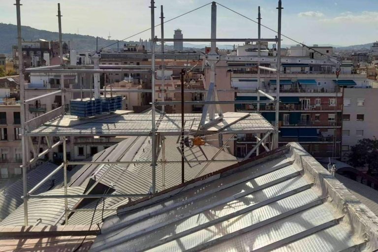 TusAndamiosBarcelona dispone de servicios de alquiler de andamios Barcelona