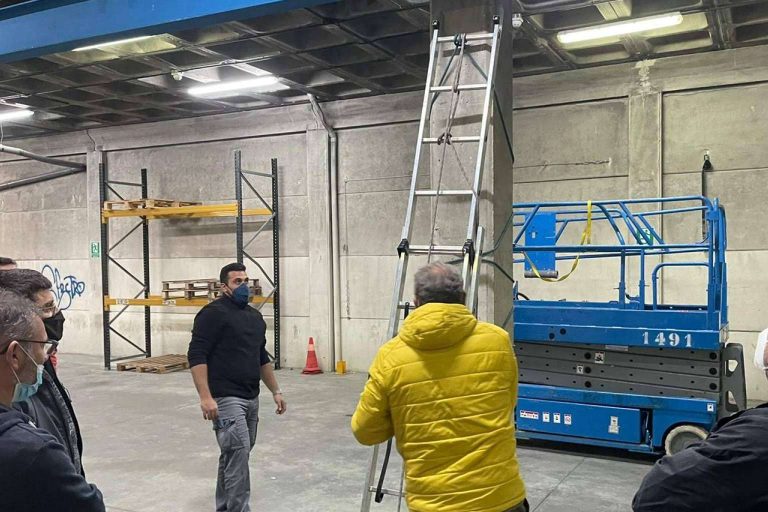 ¿Cuáles son las diferencias entre trabajo en altura y trabajos verticales?