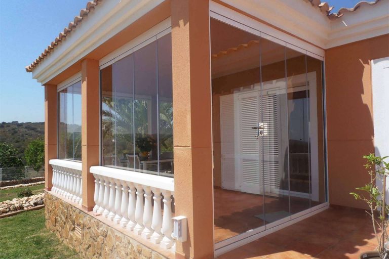 COVERTTO ofrece cortinas de cristal de calidad