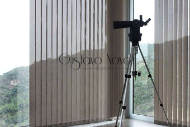 Gustavo Novo Disegno, expertos en ofrecer cortinas verticales de gran versatilidad