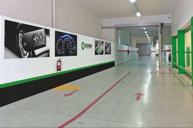 Los técnicos expertos de EGINER realizan copia llaves de coche en Barcelona