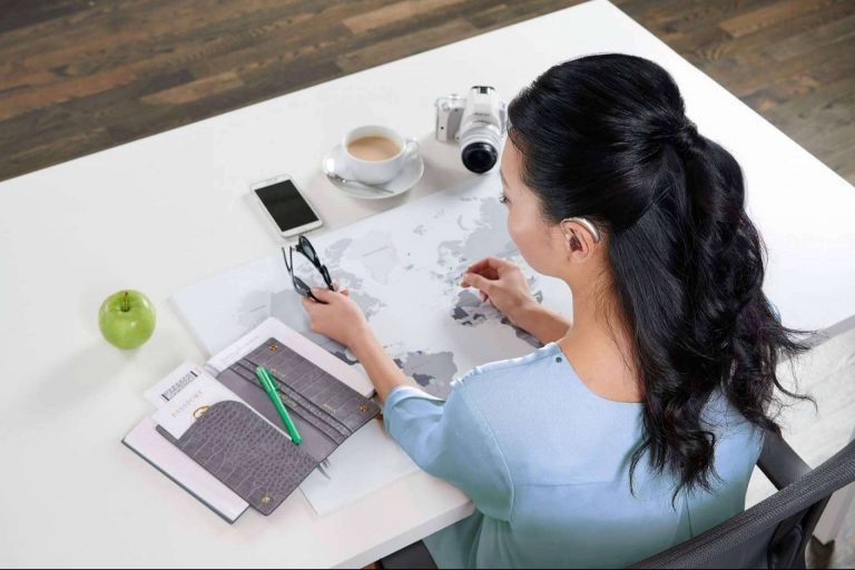 La importancia de acudir a una clínica auditiva especialista en revisión auditiva para personas de alta actividad y entornos sonoros exigentes, ARRECIFE Audiología