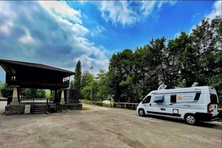 ¿Por qué es tan exitoso el alquiler Camper Gran Volumen 4 plazas en Murcia? Motorhome Center