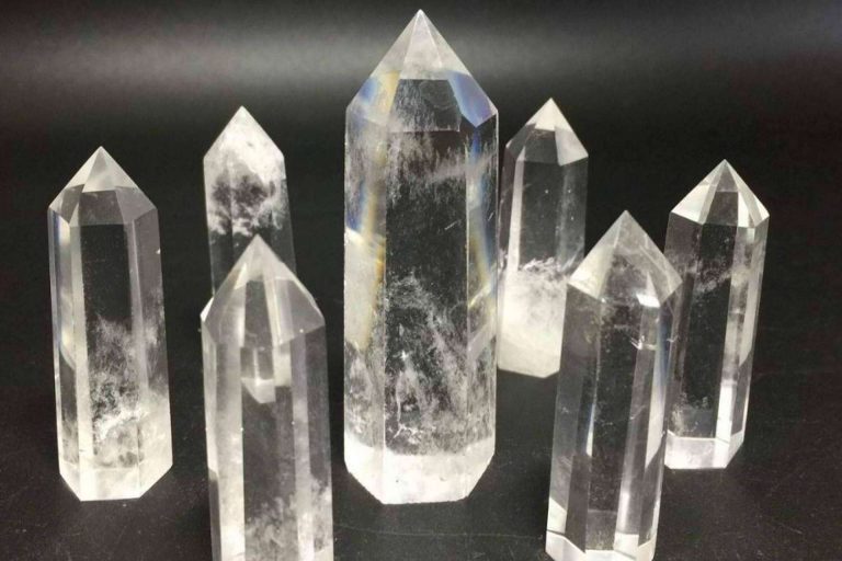 Tierra de Gemas tiene un amplio catálogo online de puntas de cuarzo