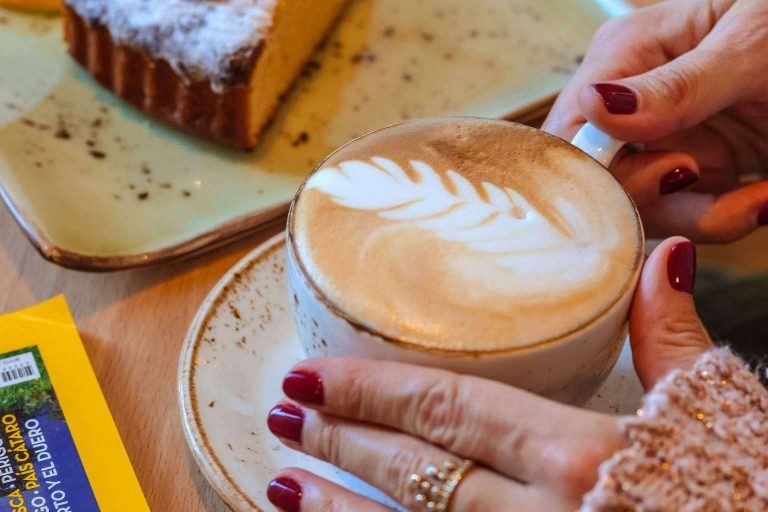 Patio Vertical destaca por sus desayunos y café cerca de los museos de Madrid