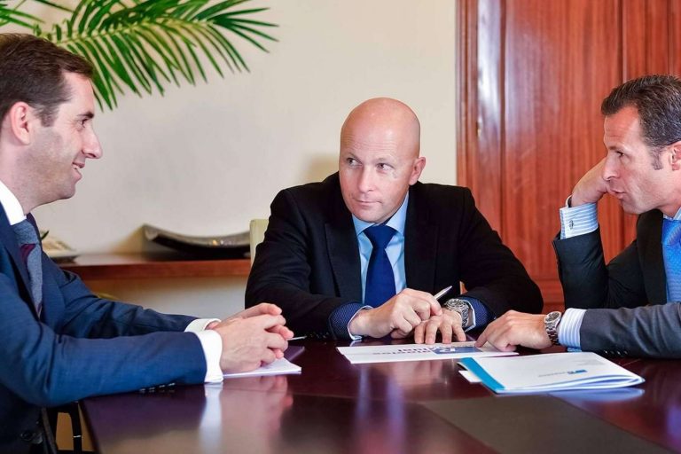 Los servicios de un abogado penal en Málaga con garantías gracias a Palacios & Vidal Abogados