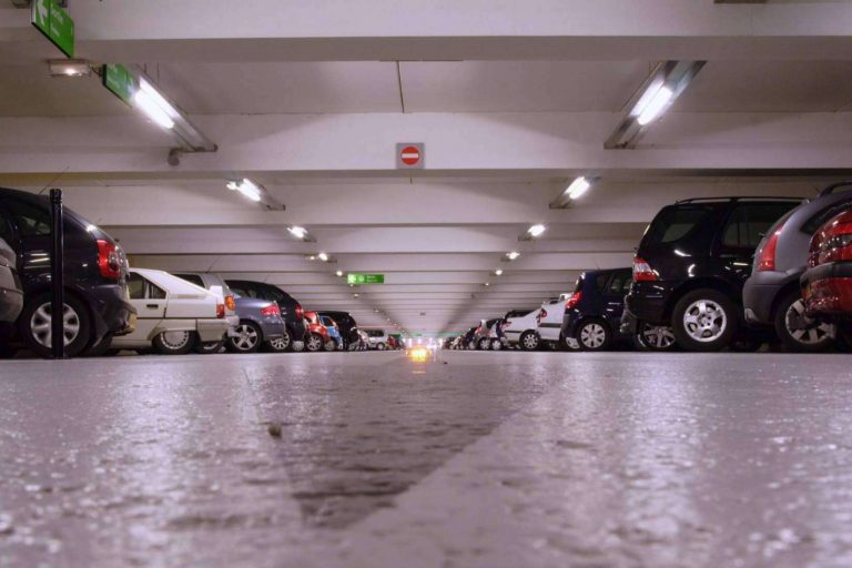 ParkingYa! explica cómo vender una plaza de garaje