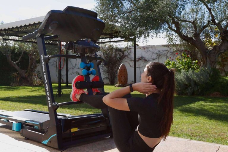 Marcar un completo entrenamiento con las cintas de correr Behumax