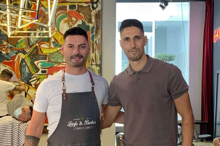 Algunos de los jugadores de fútbol que han marcado tendencia en los peinados han acudido a Lords & Barbers