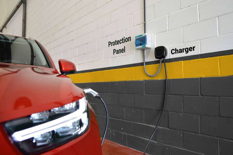 ECO-VE de Toscano para proteger el punto de carga de VE siguiendo la normativa de ITC-BT-52