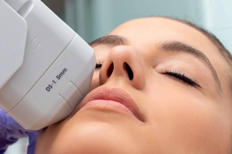 El HIFU tratamiento de ultrasonido focalizado de alta intensidad que realiza Crina Rus Beauty Center ofrece resultados inmediatos