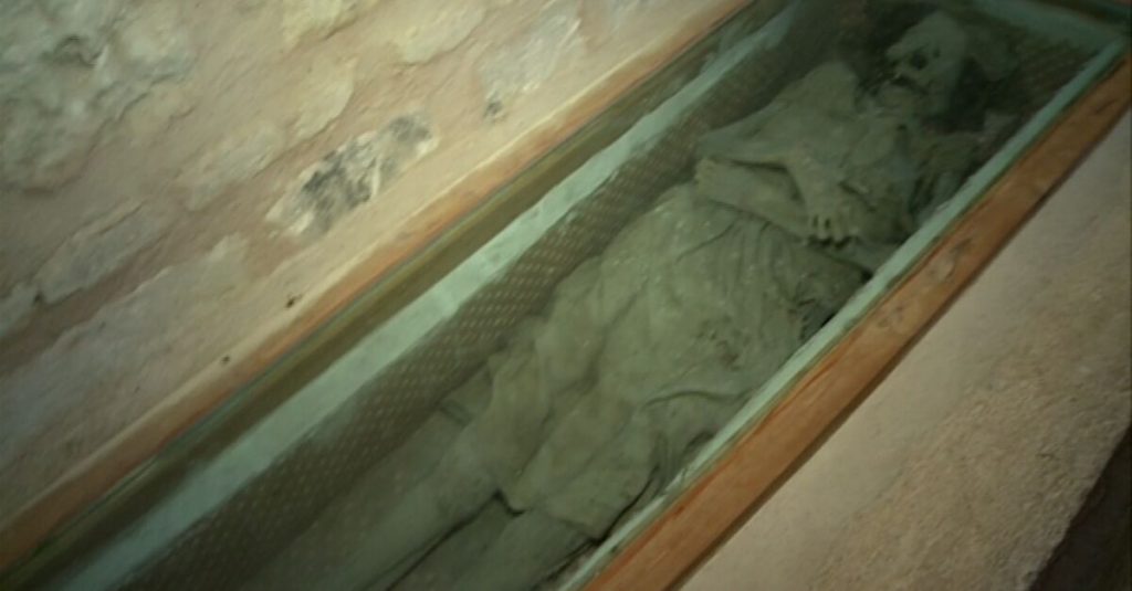 ¿Qué pasa en Maderuelo, Segovia y la momia de España desconocida?