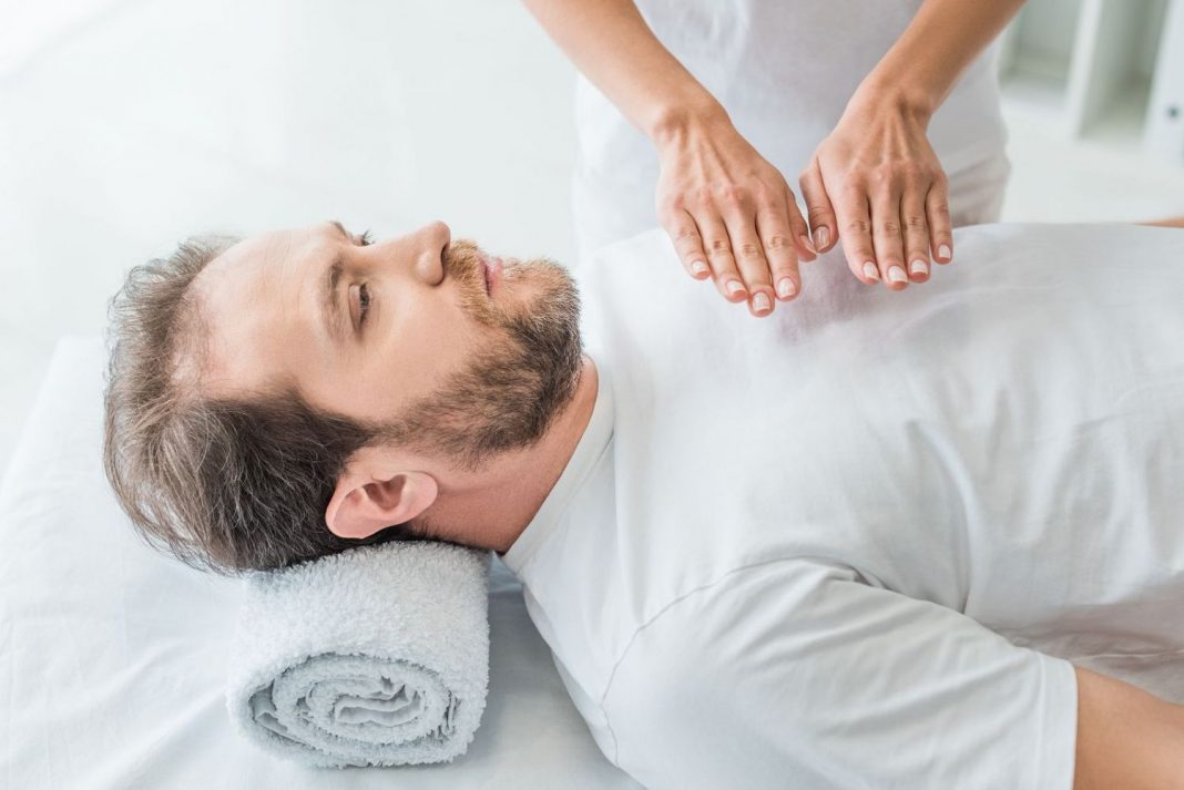 Reiki: Estas son las dolencias y enfermedades que puede curar