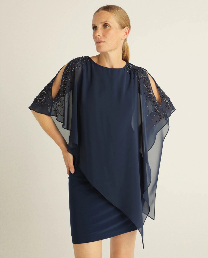 vestido corto capa asimetrica