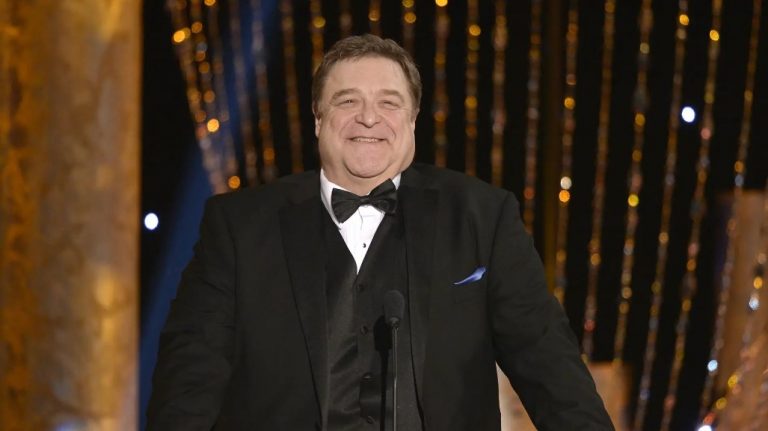 ¡No lo reconocerás! Así está John Goodman tras perder 90 kilos