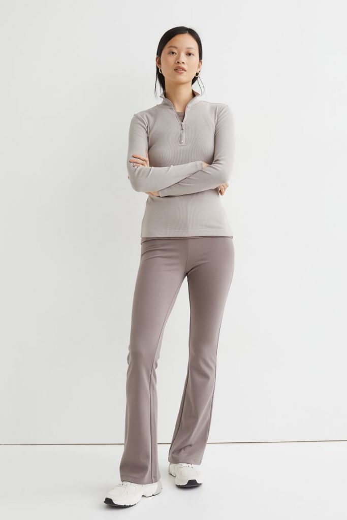 Los leggins acampanados de H&M que están de chollo en las rebajas