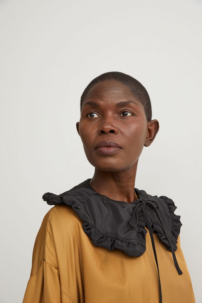 Los leggins acampanados de H&M que están de chollo en las rebajas