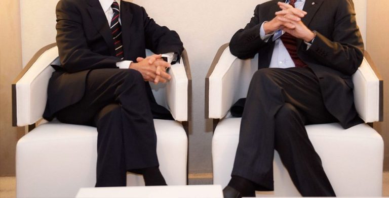 10 razones por las que no deberías cruzar las piernas