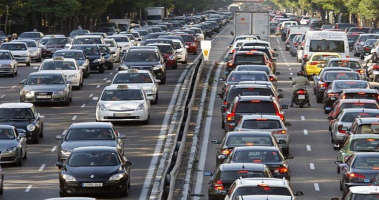 Fallece un menor que conducía un turismo al chocar con un muro en Villarramiel (Palencia)